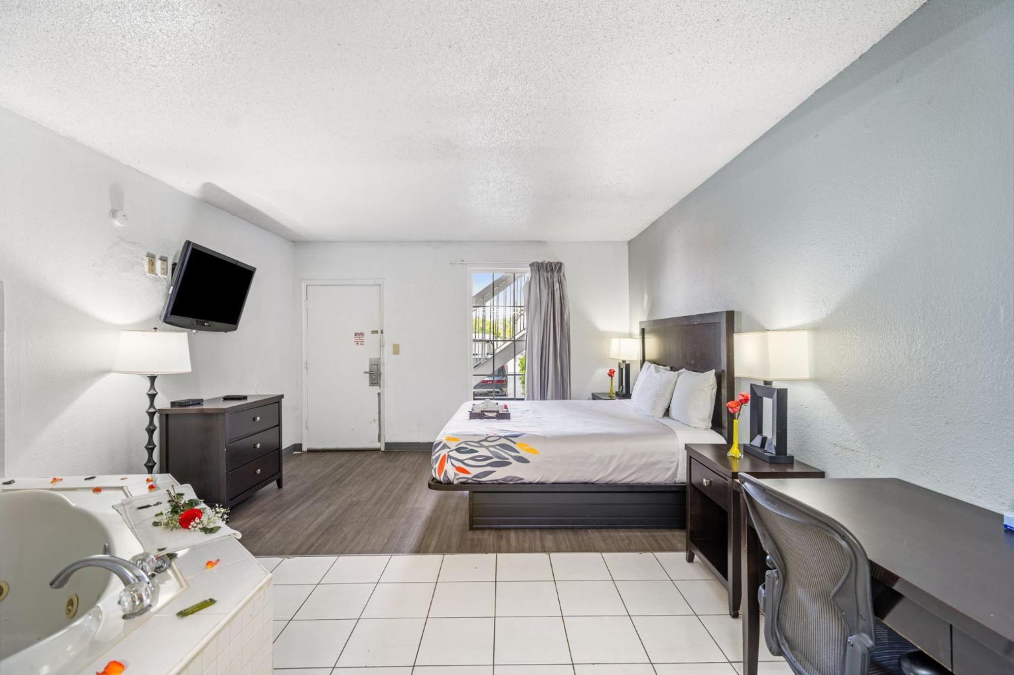 Budgetel Inns & Suites Augusta Downtown 706-945-1238 Екстер'єр фото