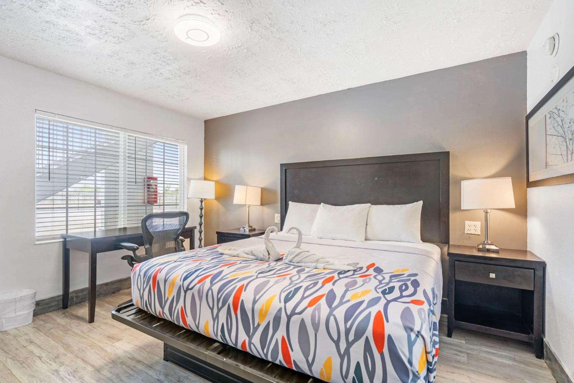 Budgetel Inns & Suites Augusta Downtown 706-945-1238 Екстер'єр фото